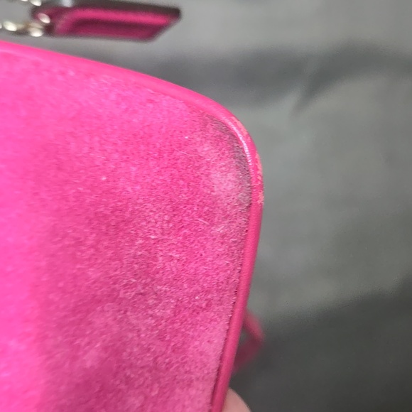 Coach Vintage Pink Suede Wristlet with Turnlock - Picture 12 of 16